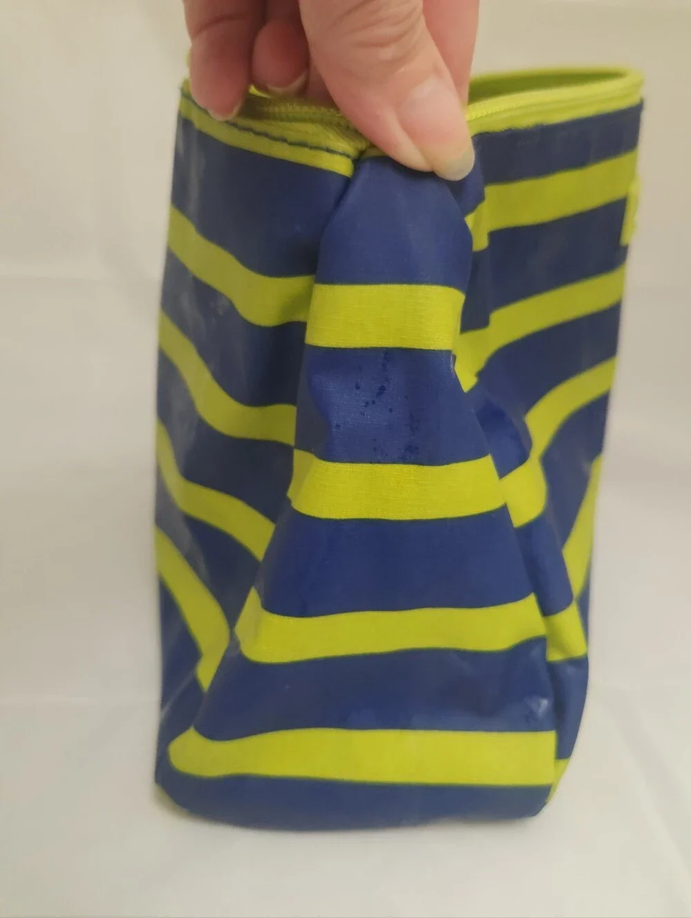 Scout Navy and Lime Striped Toiletry Bag Like New!!